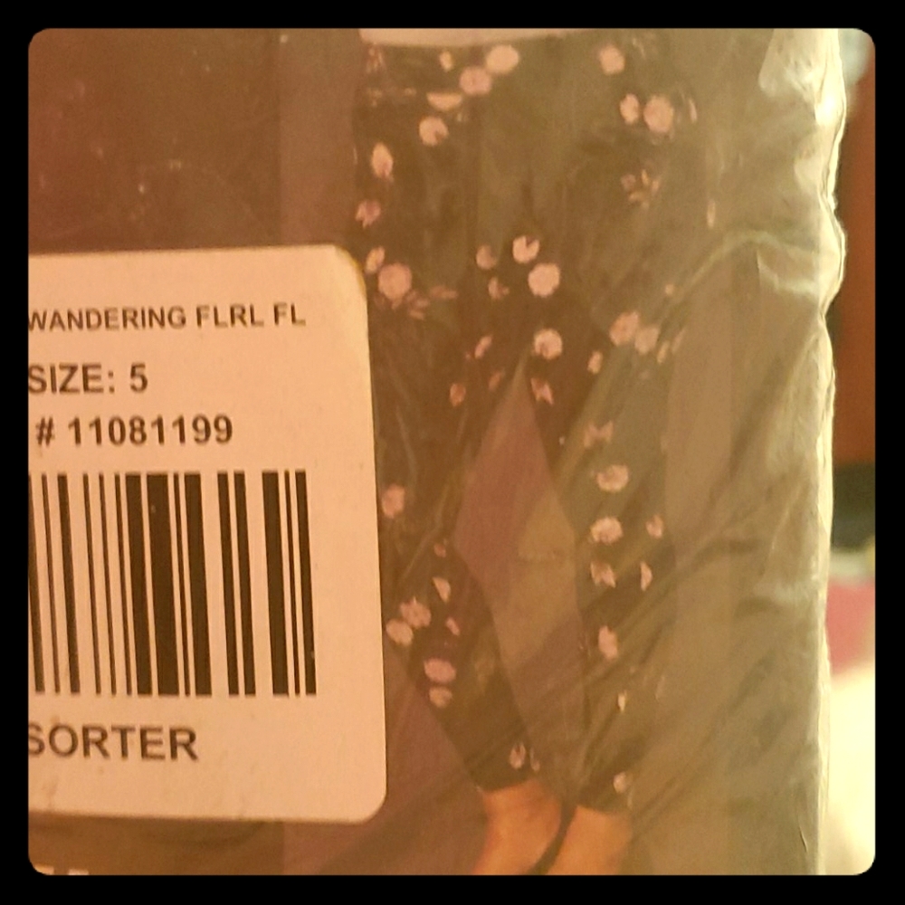 Torrid floral print leggings